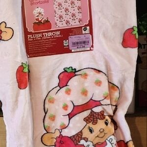 Strawberry Shortcake Plush Throw Blanket